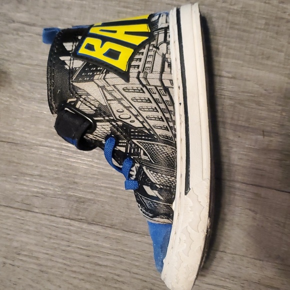 Kids Batman size 8 high top sneakers - Picture 8 of 8